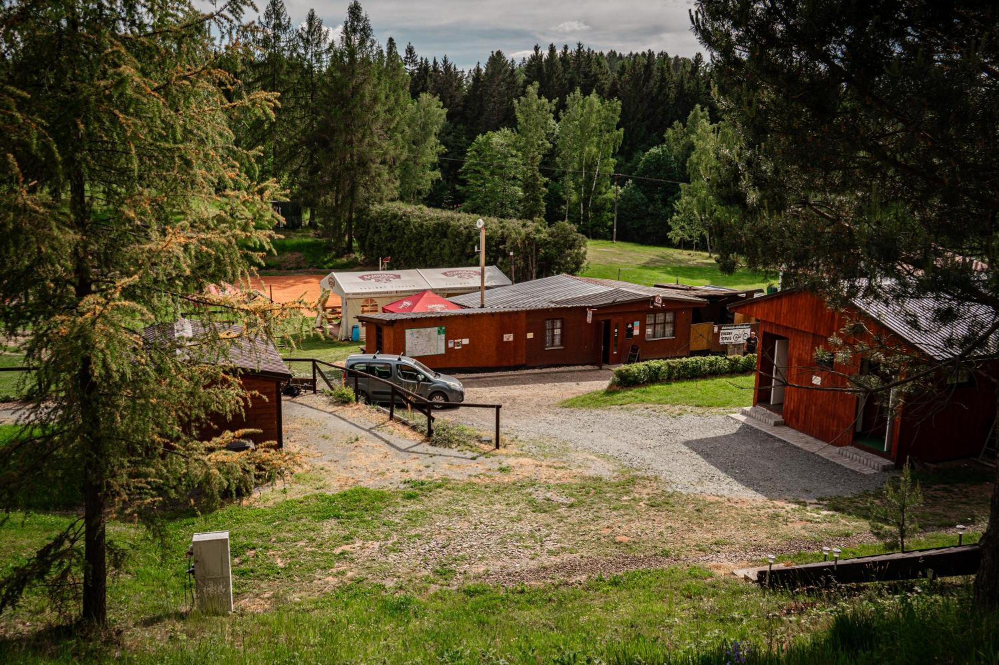 Karavan 3 V Arealu Koupaliste Bystre V Orlickych Horach Екстер'єр фото